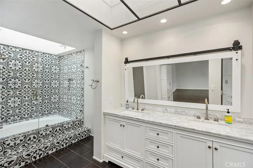 1 Moss Glen #1 Irvine, CA 92603