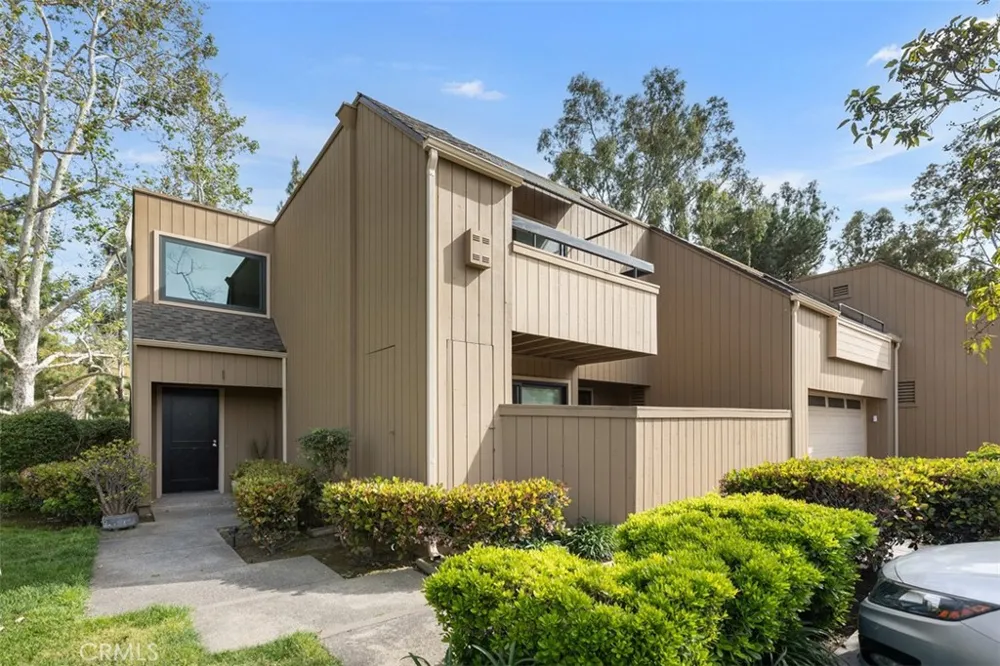 1 Moss Glen #1 Irvine, CA 92603