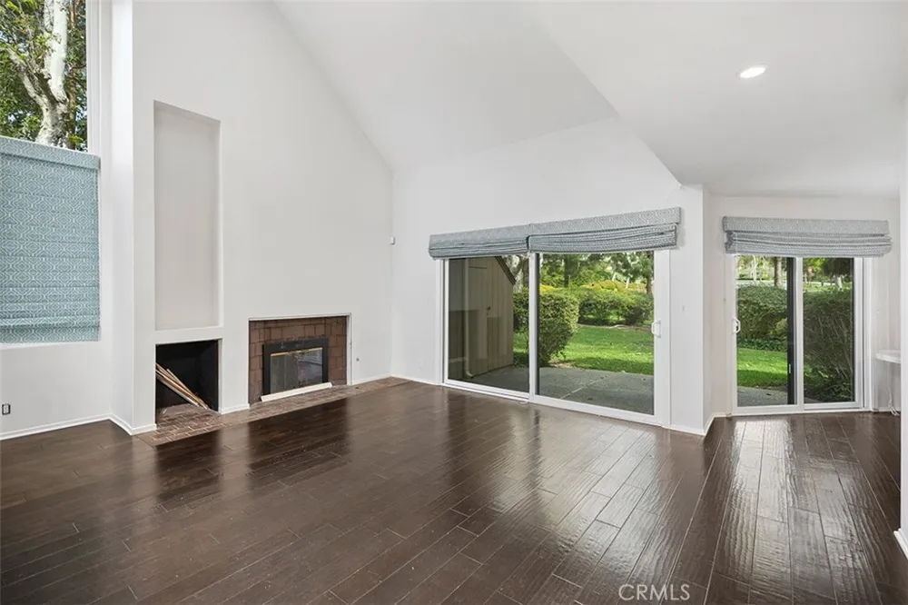 1 Moss Glen #1 Irvine, CA 92603
