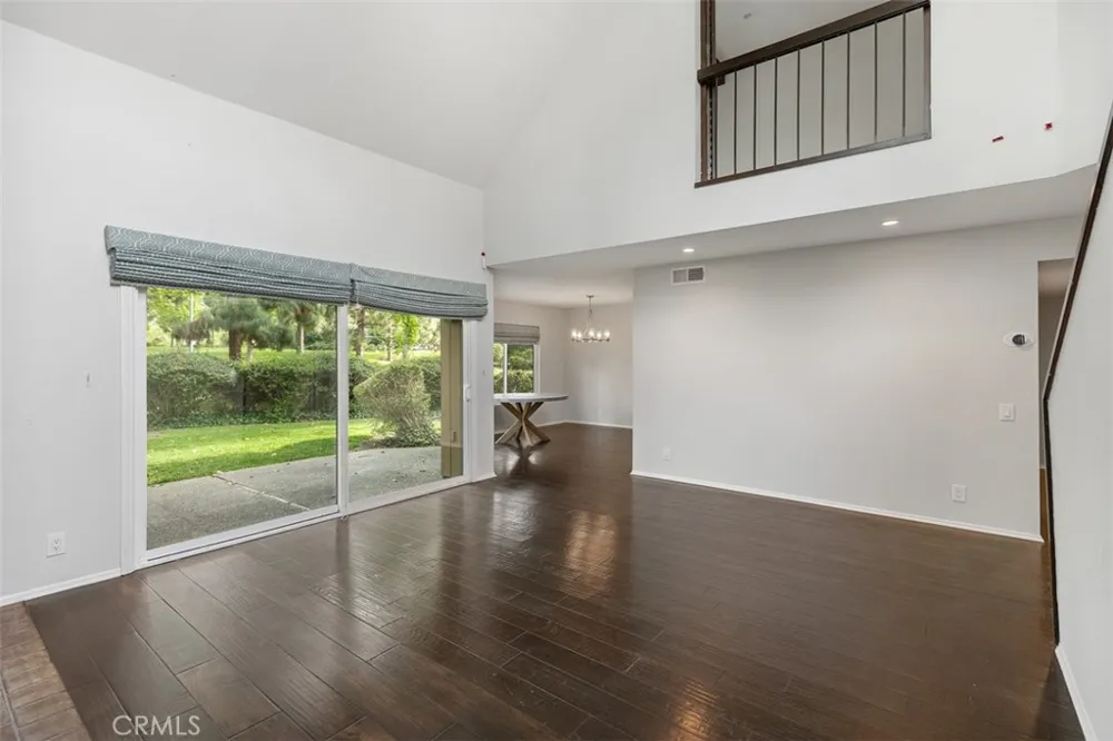 1 Moss Glen #1 Irvine, CA 92603
