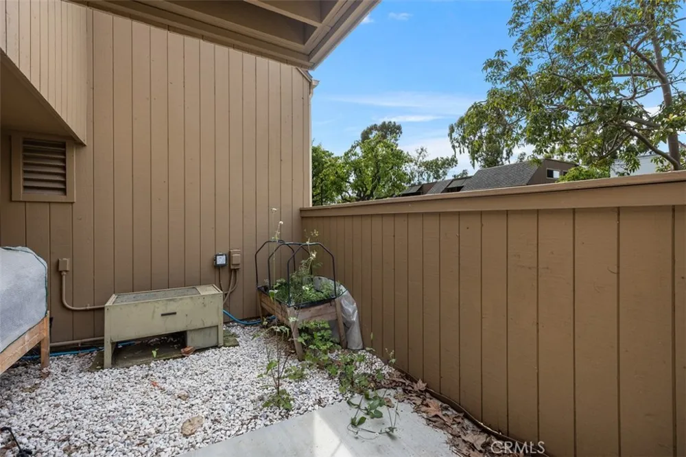 1 Moss Glen #1 Irvine, CA 92603