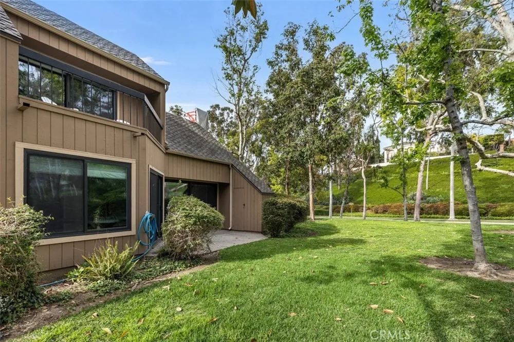 1 Moss Glen #1 Irvine, CA 92603