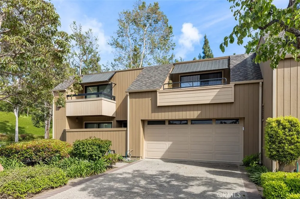 1 Moss Glen #1 Irvine, CA 92603