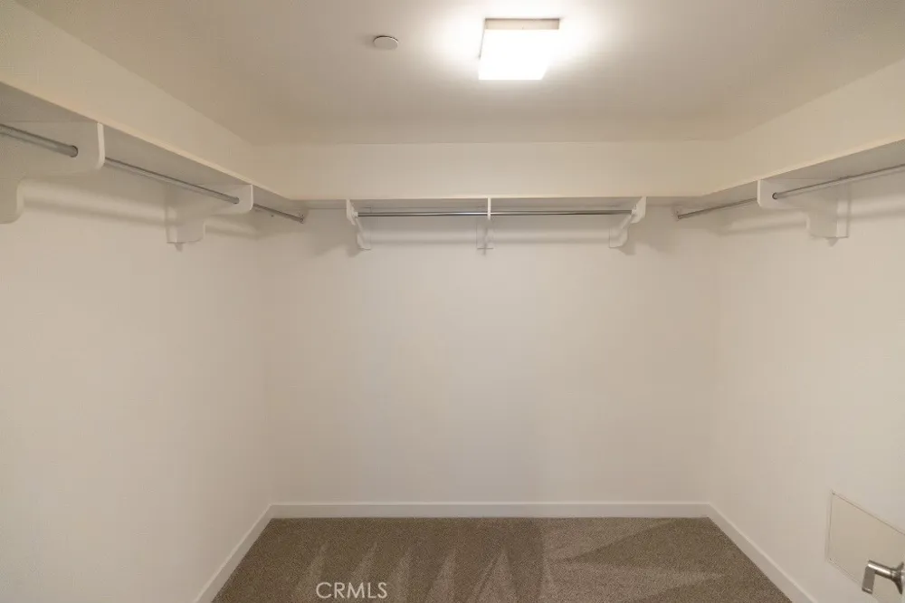 9 Macarthur #1605 Santa Ana, CA 92707