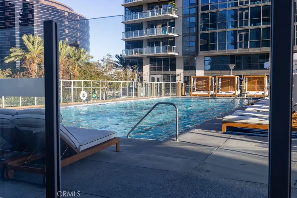 9 Macarthur #1605 Santa Ana, CA 92707