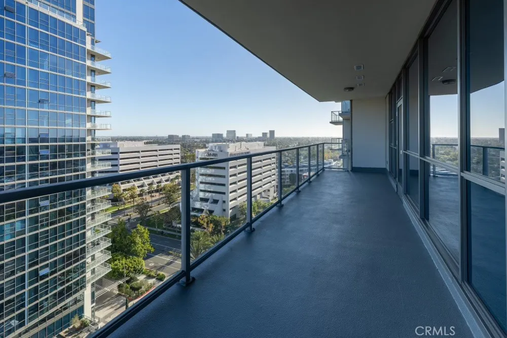 9 Macarthur #1605 Santa Ana, CA 92707