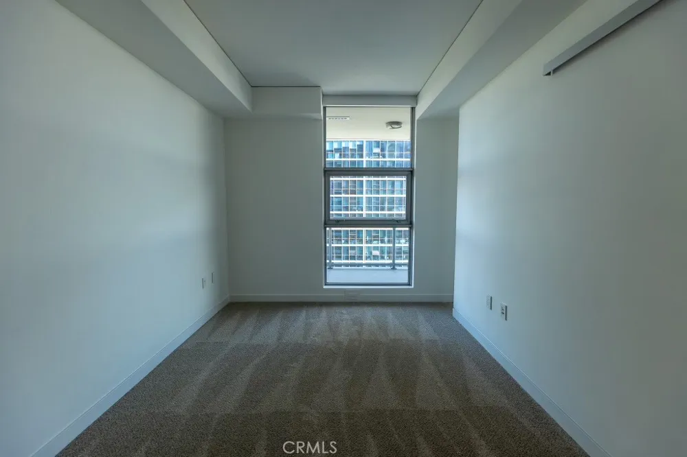 9 Macarthur #1605 Santa Ana, CA 92707