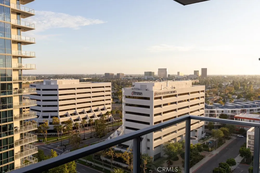 9 Macarthur #1605 Santa Ana, CA 92707