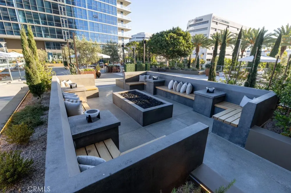 9 Macarthur #1605 Santa Ana, CA 92707
