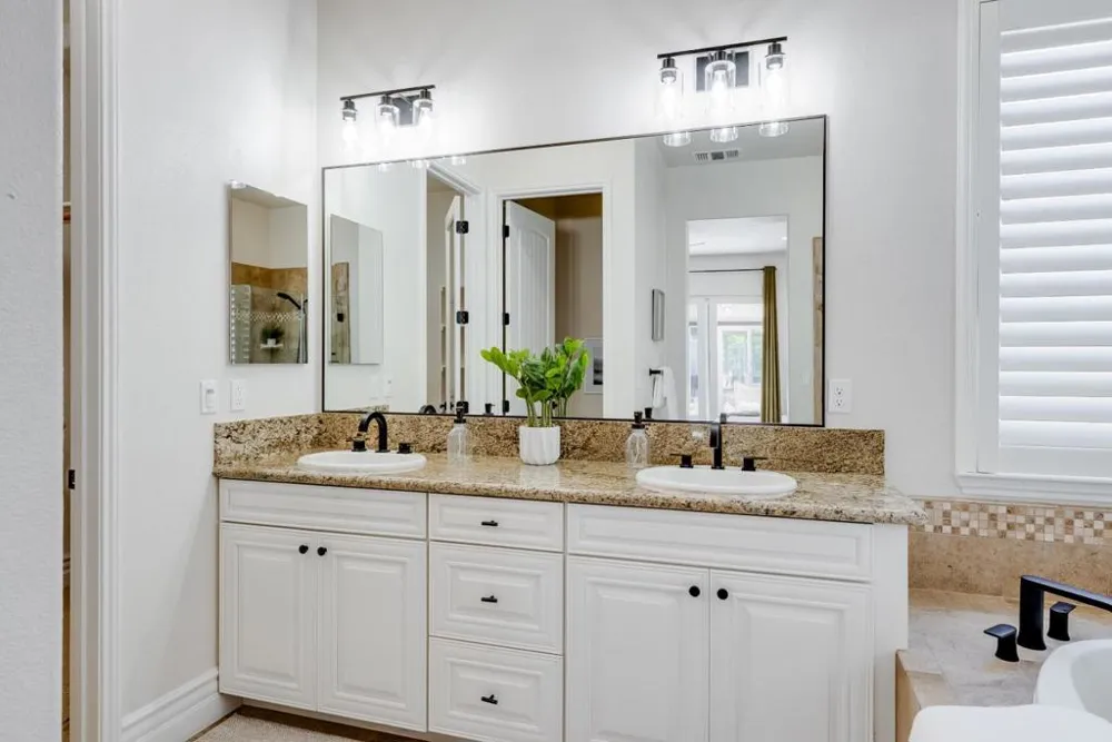 18402 McClellan Circle Marina, CA 93933