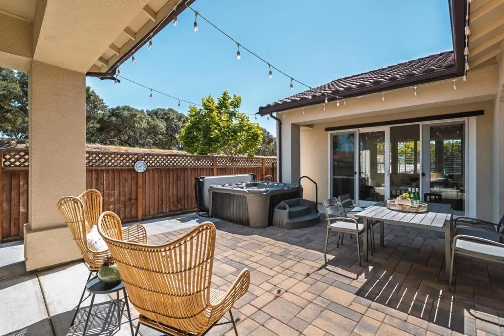 18402 McClellan Circle Marina, CA 93933