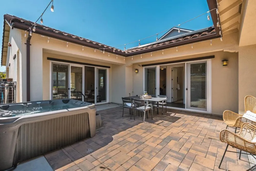 18402 McClellan Circle Marina, CA 93933