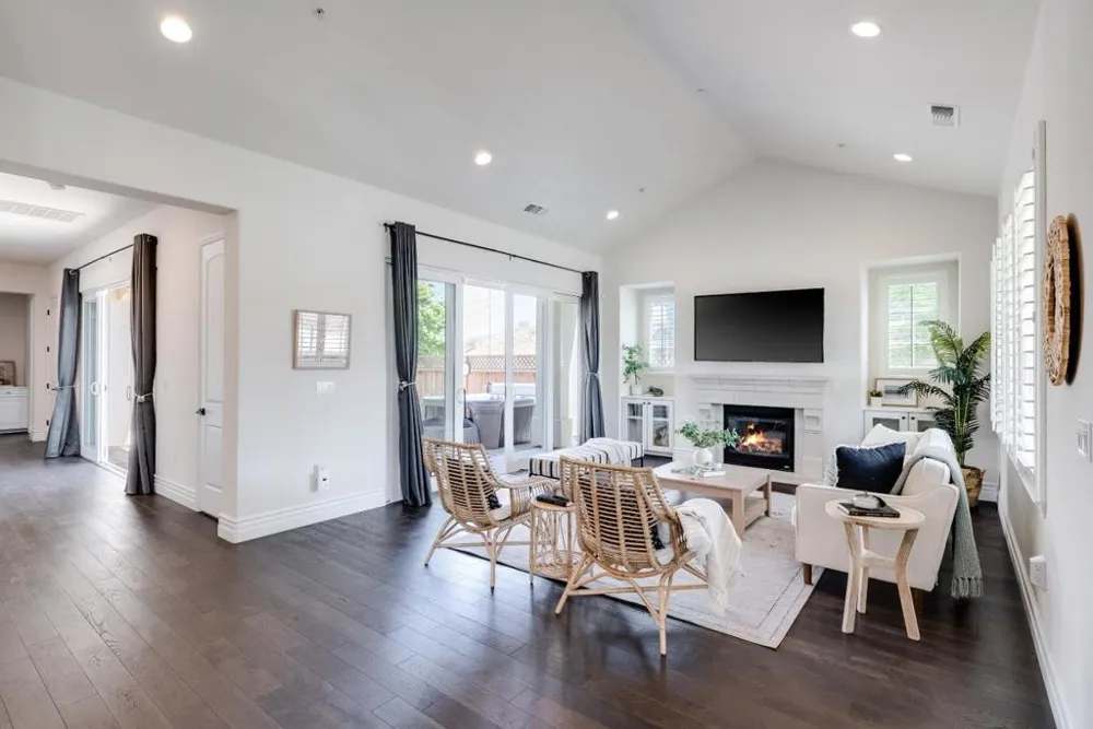 18402 McClellan Circle Marina, CA 93933