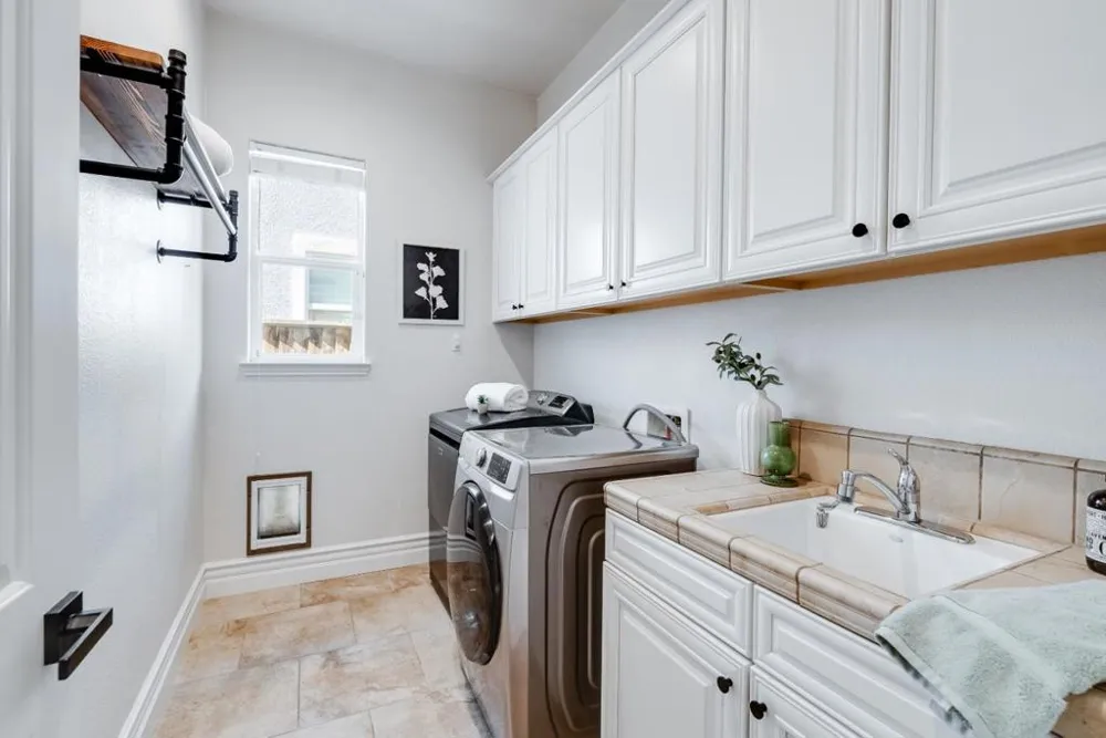 18402 McClellan Circle Marina, CA 93933