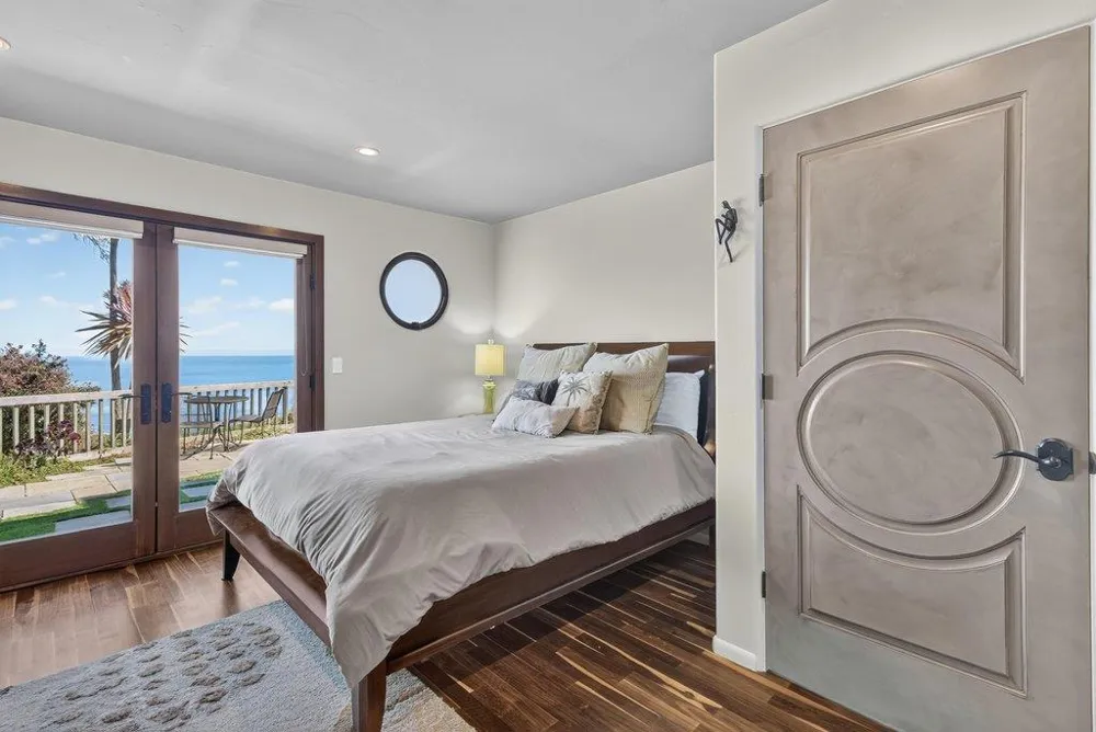 100 Oakland Capitola, CA 95010