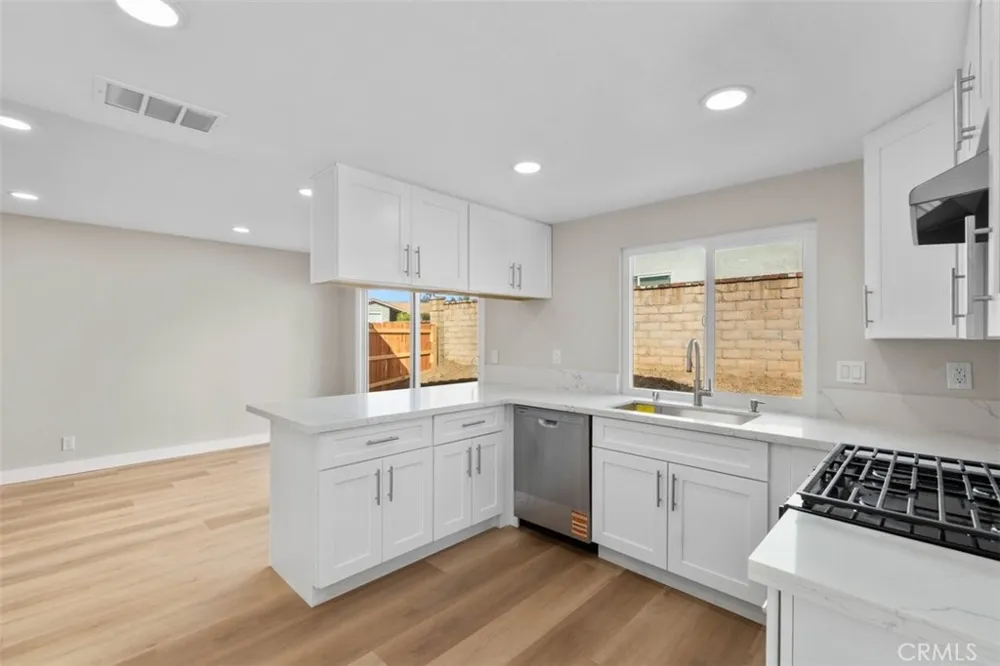 2905 Overland Court Highland, CA 92346