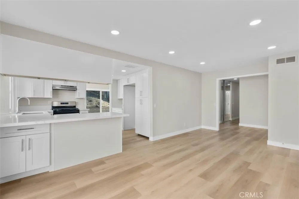 2905 Overland Court Highland, CA 92346