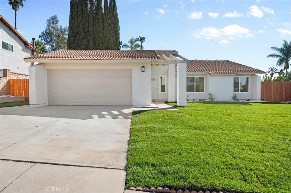 2905 Overland Court Highland, CA 92346