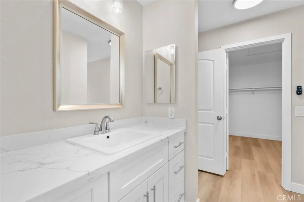 2905 Overland Court Highland, CA 92346