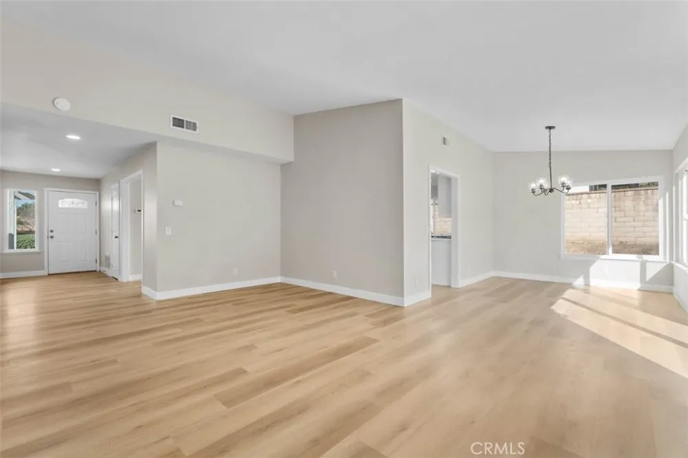 2905 Overland Court Highland, CA 92346