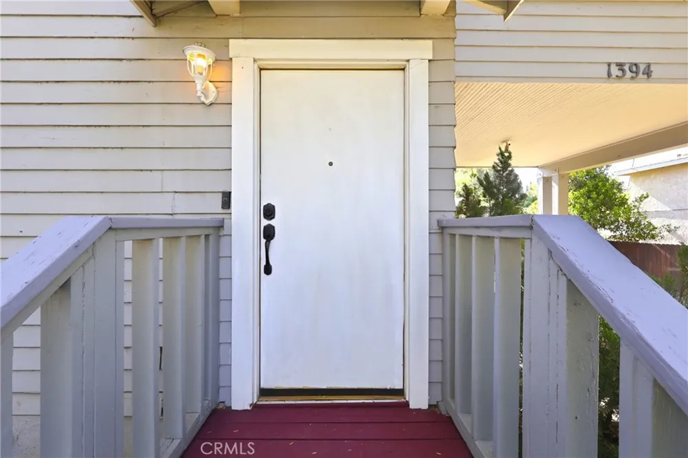 1394 Raymond Pasadena, CA 91103