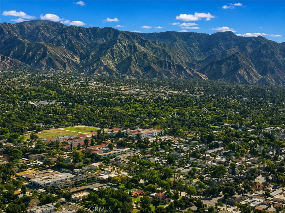 1394 Raymond Pasadena, CA 91103