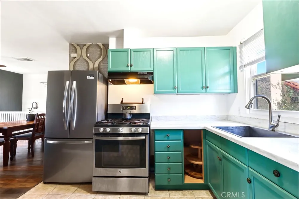 1394 Raymond Pasadena, CA 91103