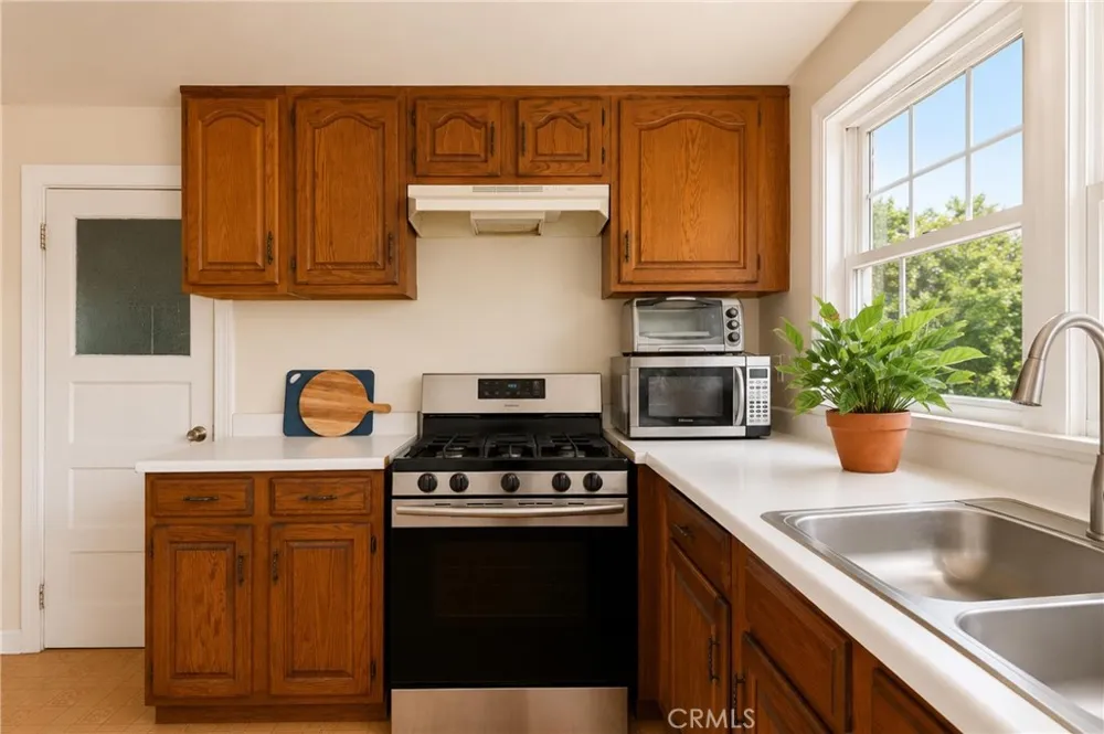 1394 Raymond Pasadena, CA 91103