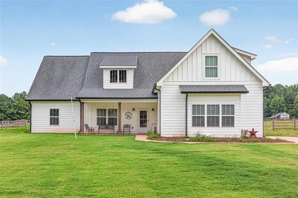 3670 Davis Academy Road Rutledge, GA 30663