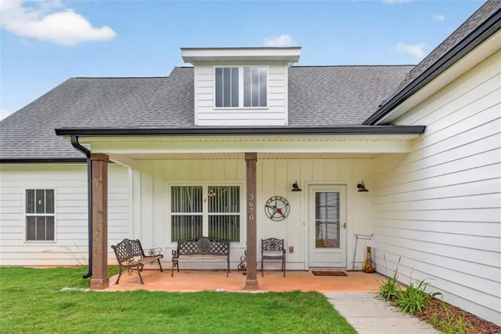3670 Davis Academy Road Rutledge, GA 30663