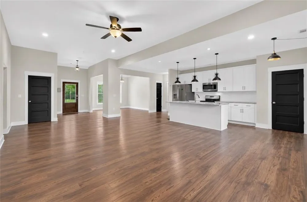 3670 Davis Academy Road Rutledge, GA 30663