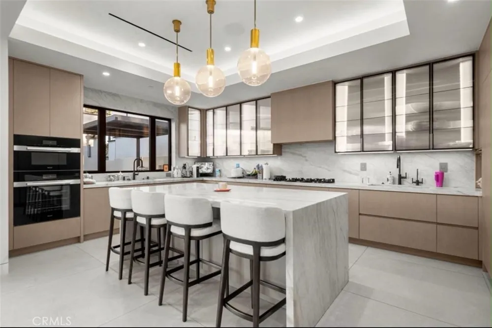 5028 Lindley Encino, CA 91316