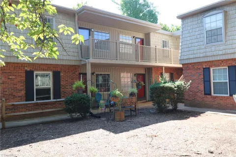 3822-K Country Club Road