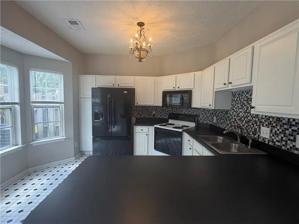 133 Benfield Circle Cartersville, GA 30121