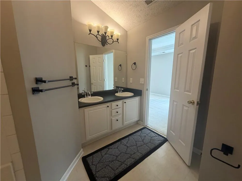 133 Benfield Circle Cartersville, GA 30121