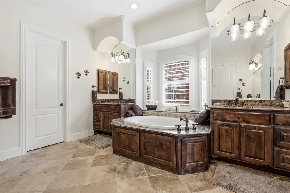 9031 Cedar Ridge Lantana, TX 76226