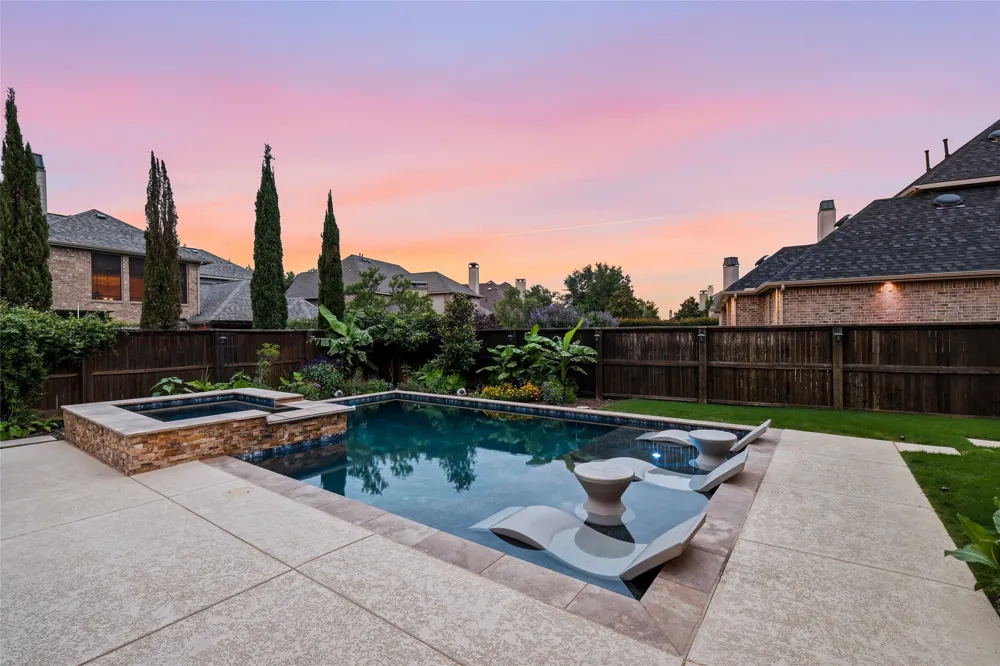 9031 Cedar Ridge Lantana, TX 76226