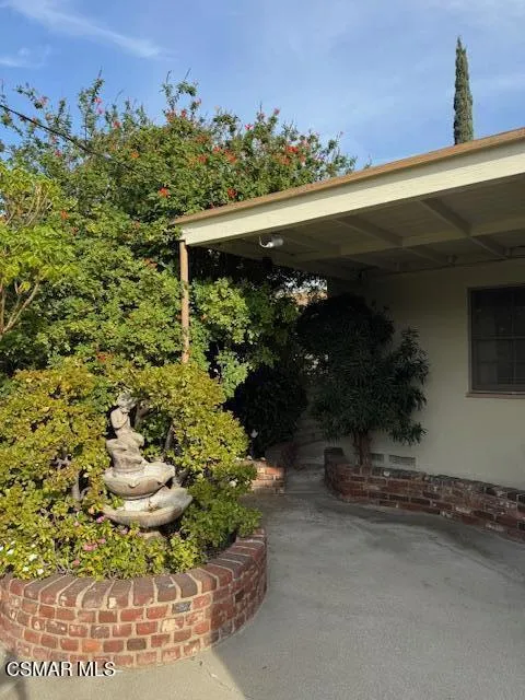 2109 Lincoln Street Burbank, CA 91504
