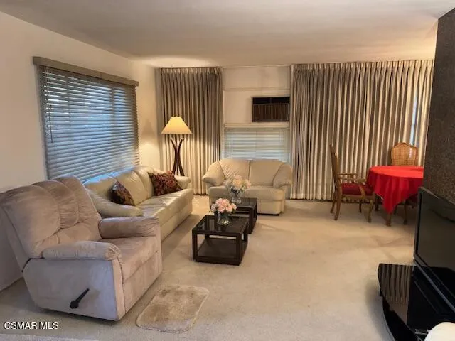 2109 Lincoln Street Burbank, CA 91504