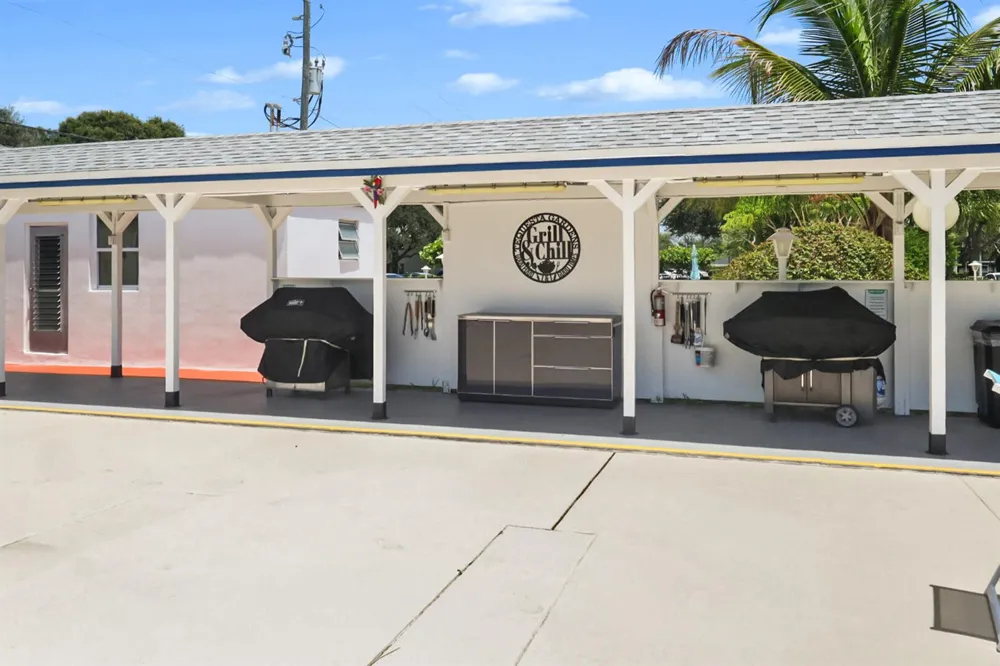 11 Garden Street #206T Tequesta, FL 33469