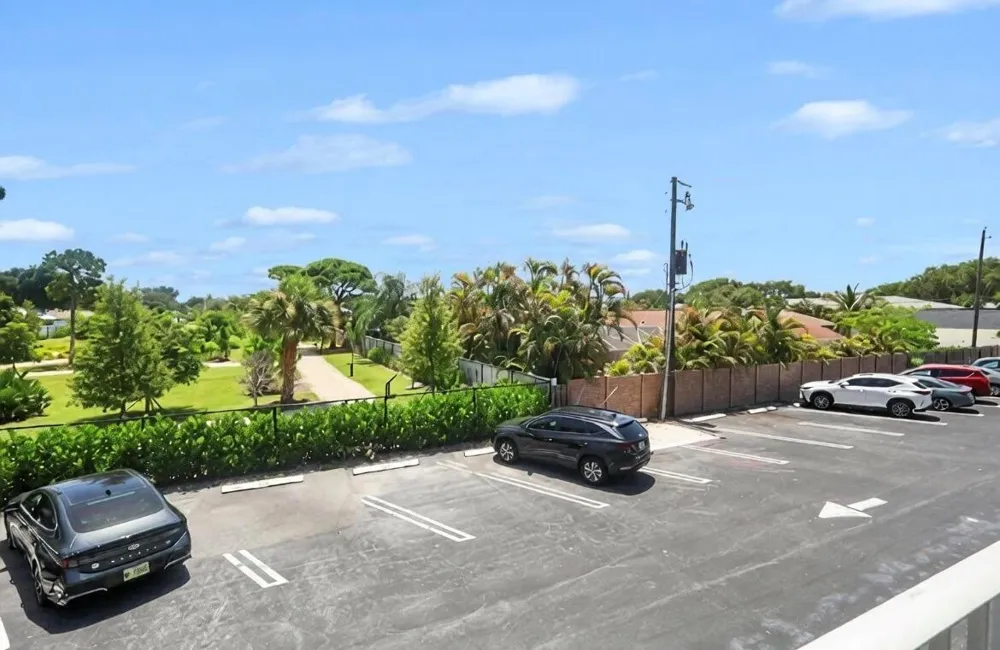 11 Garden Street #206T Tequesta, FL 33469