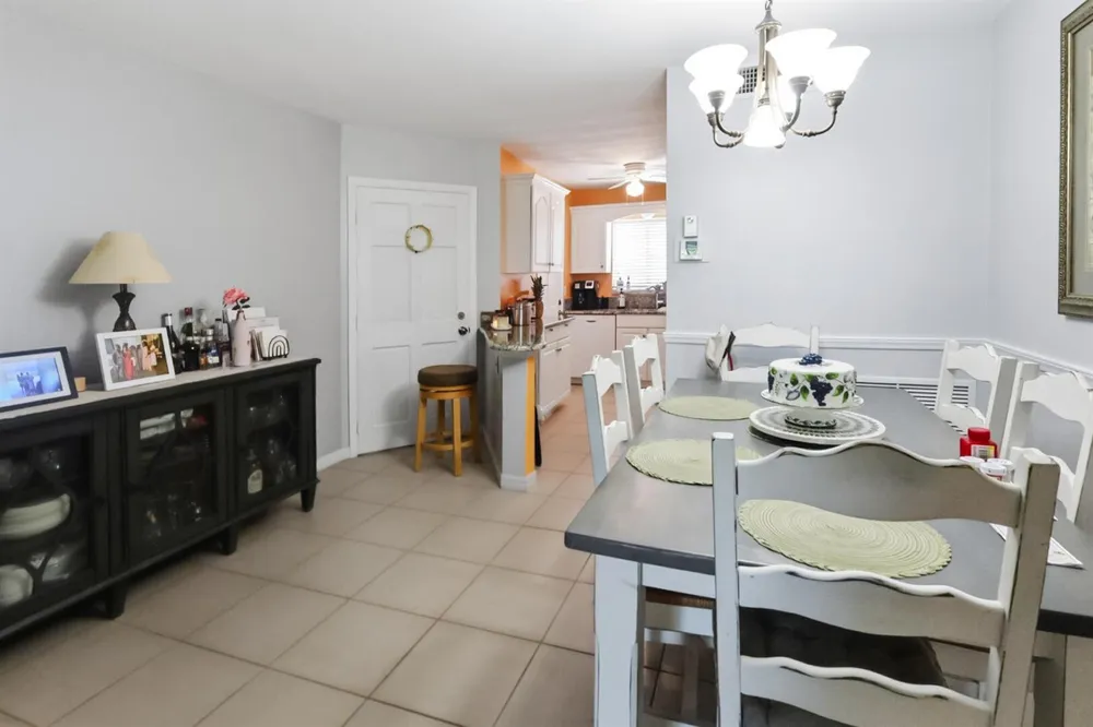 11 Garden Street #206T Tequesta, FL 33469