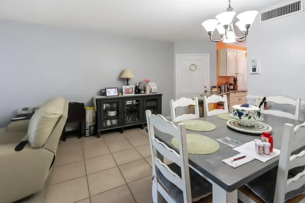 11 Garden Street #206T Tequesta, FL 33469