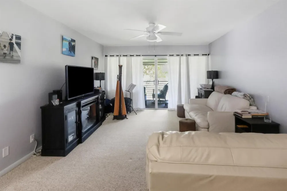 11 Garden Street #206T Tequesta, FL 33469