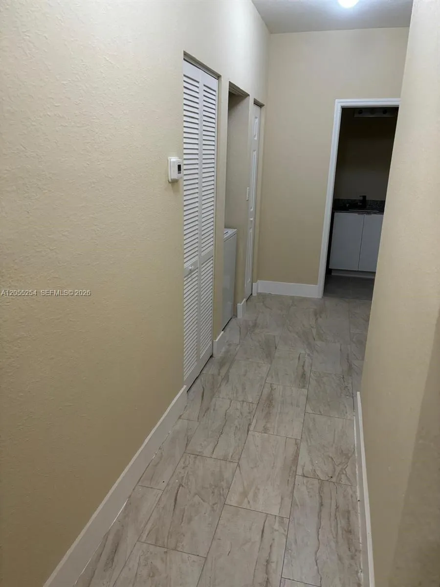 1568 SE 26th St #204 Homestead, FL 33035