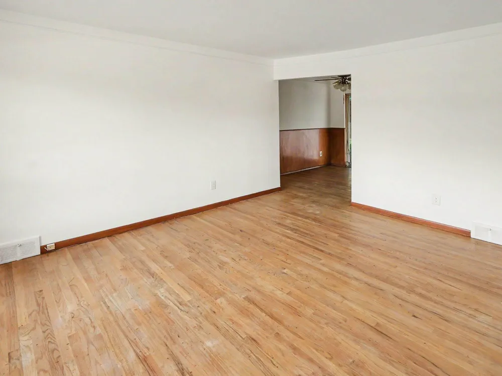 32740 Grandview Avenue Westland, MI 48186