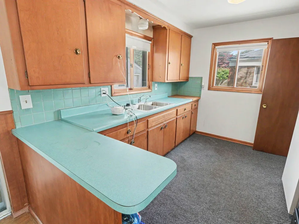 32740 Grandview Avenue Westland, MI 48186