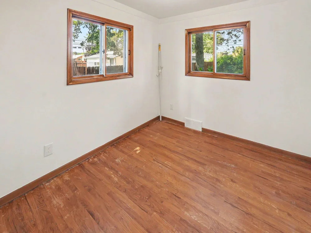 32740 Grandview Avenue Westland, MI 48186