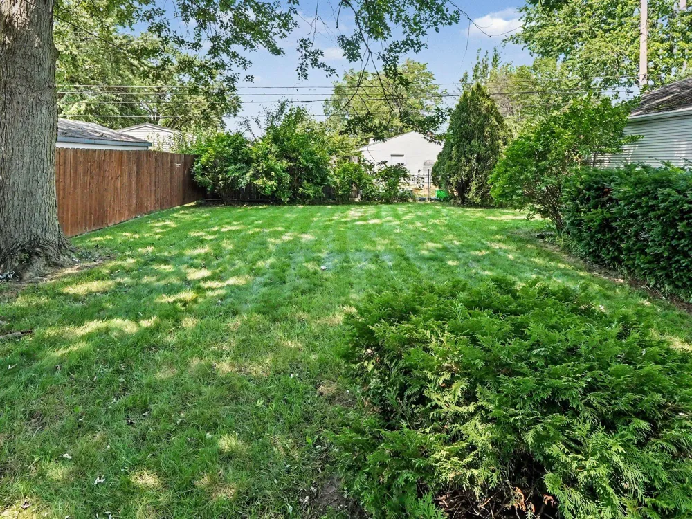32740 Grandview Avenue Westland, MI 48186