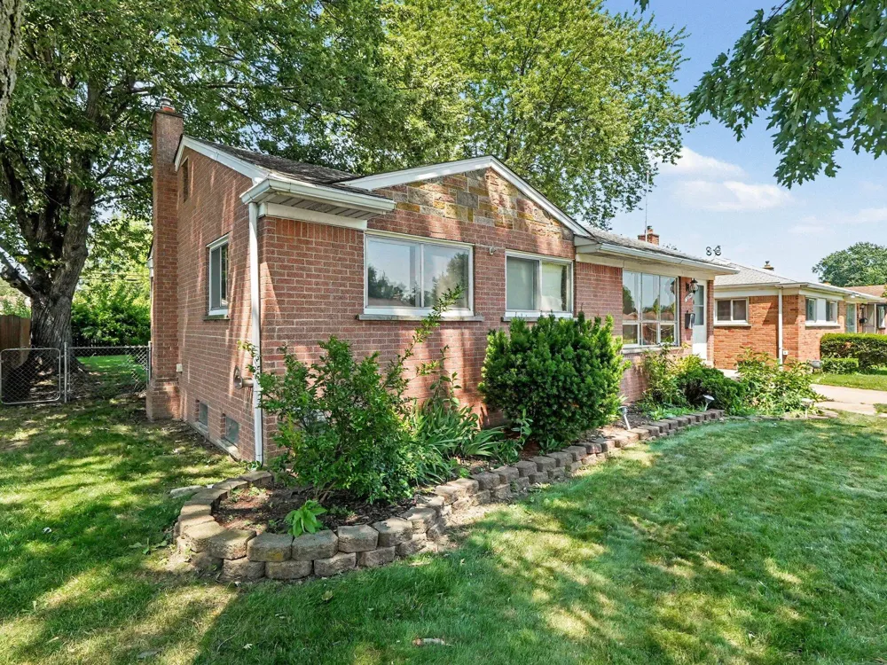32740 Grandview Avenue Westland, MI 48186